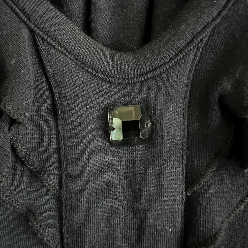 HOMEBODY Long Sleeve Loungewear Top Peekaboo Wrist Ruffle Jewel Buttons Size L - Picture 5 of 11